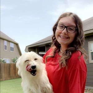 Meet your Posher, Abby